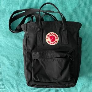 Fjallraven Kanken Totepack in Black